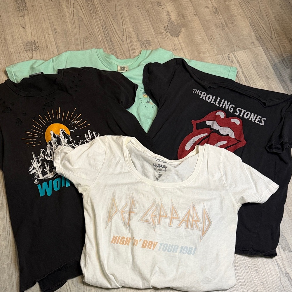 Graphic Band T-Shirts - Assorted Colors